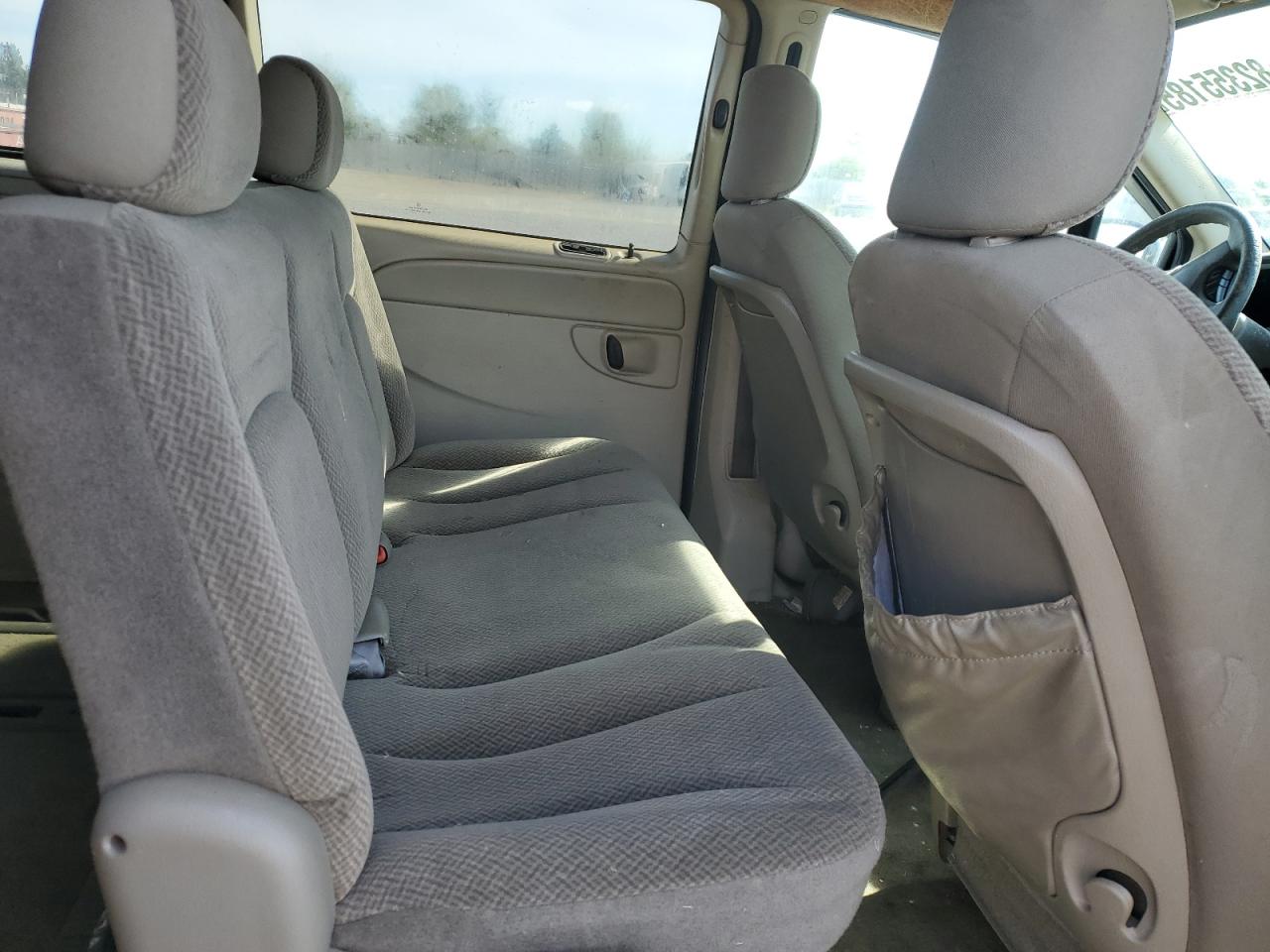 2005 Dodge Caravan Sxt VIN: 1D8GP45RX5B358406 Lot: 82355185