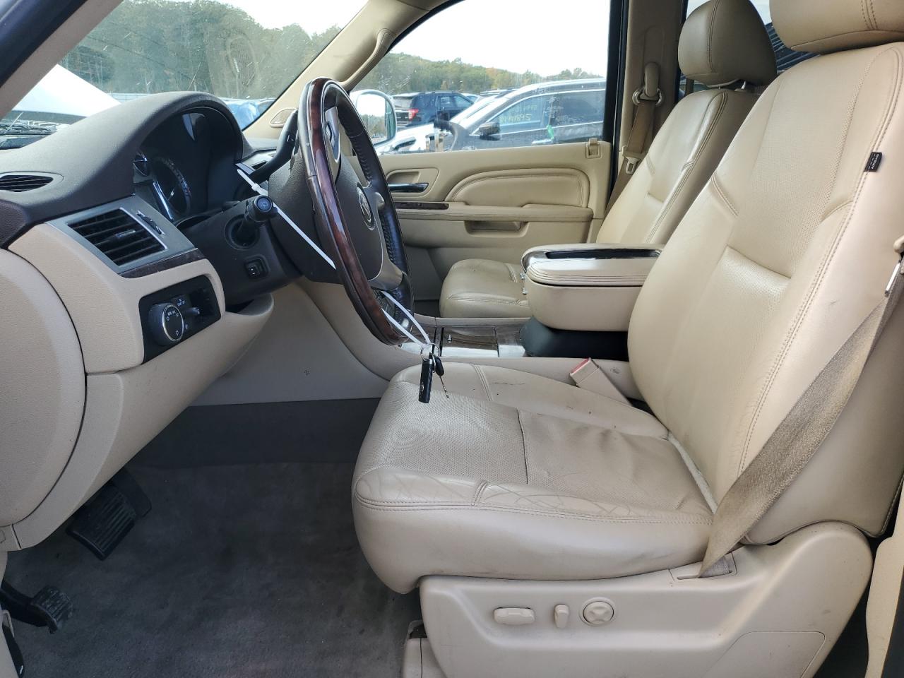 2013 Cadillac Escalade Esv Luxury VIN: 1GYS4HEF4DR303318 Lot: 82030375