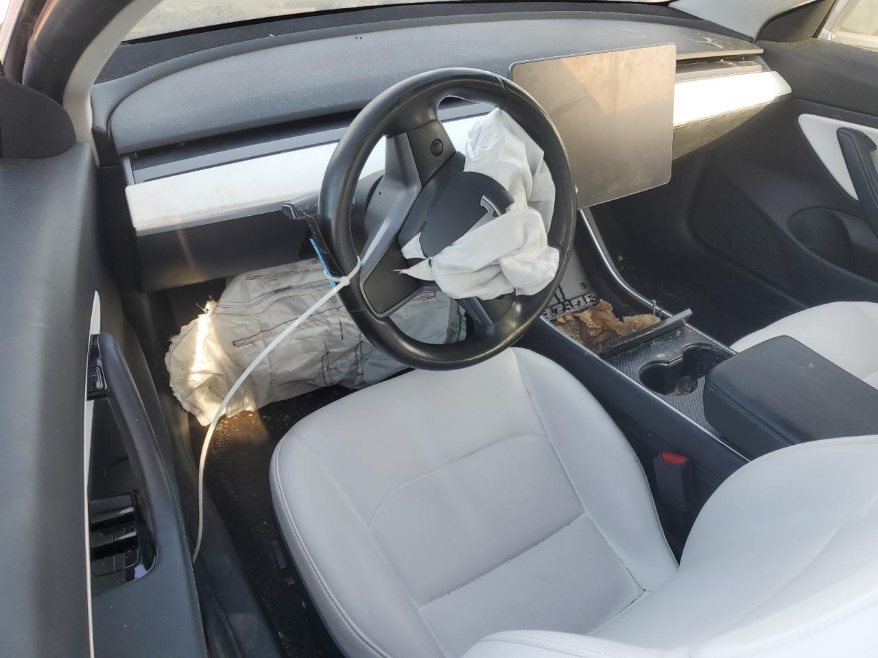 2019 Tesla Model 3 VIN: 5YJ3E1EA9KF327216 Lot: 84443195