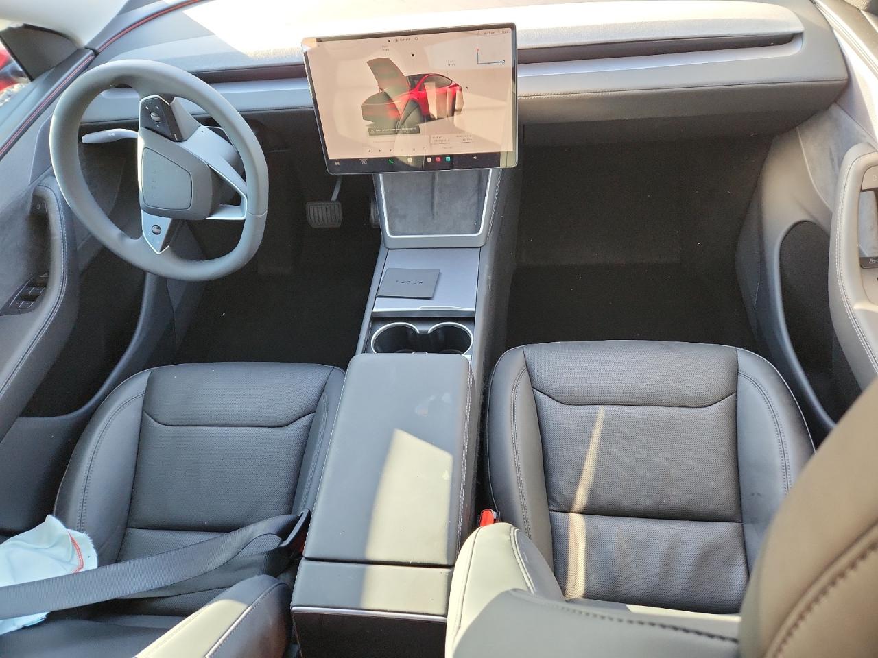 2026 Tesla Model Y VIN: 7SAYGDEE4TA429450 Lot: 87387035