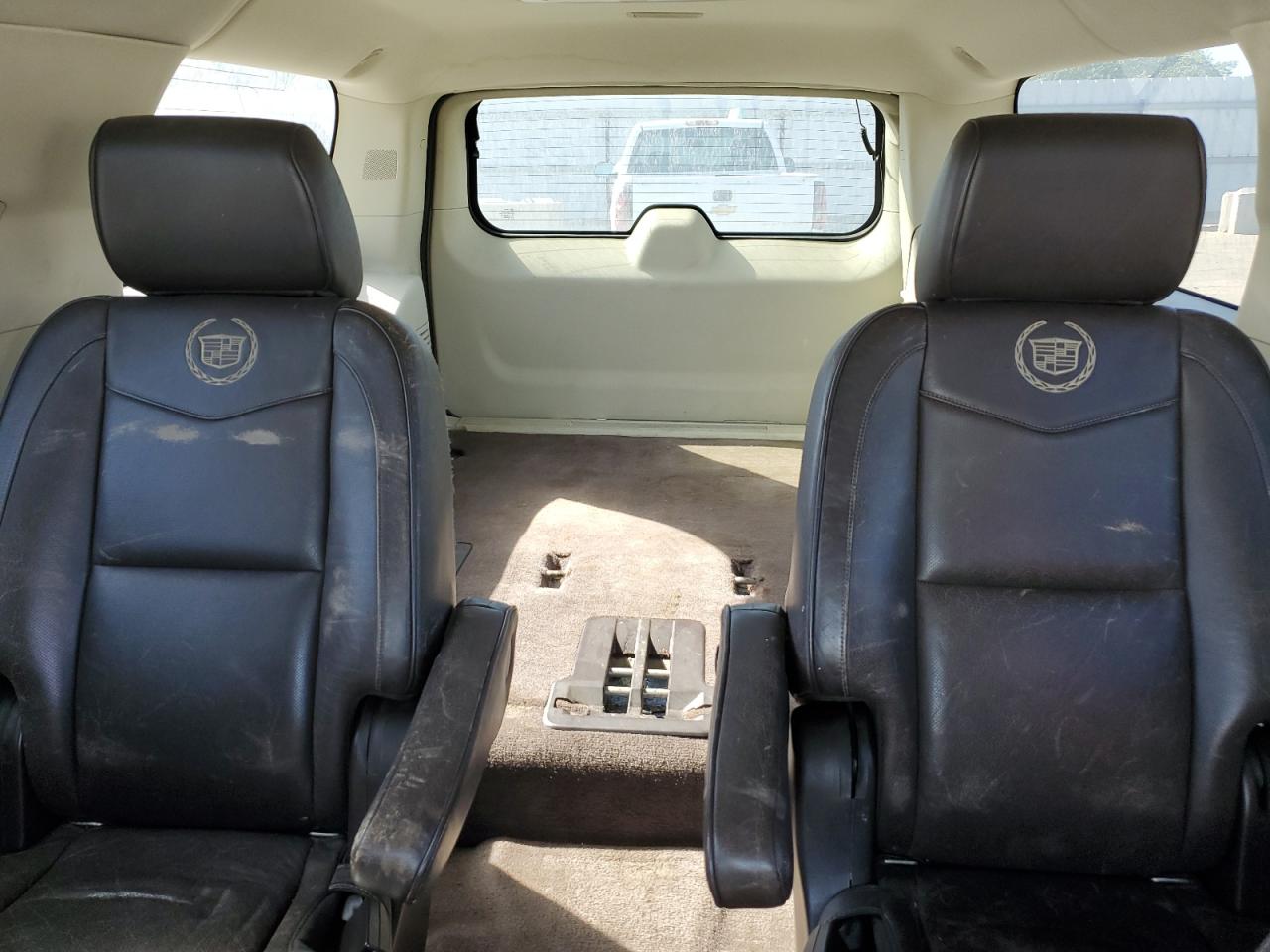 2011 Cadillac Escalade Esv Platinum VIN: 1GYS4KEF0BR140709 Lot: 82228335