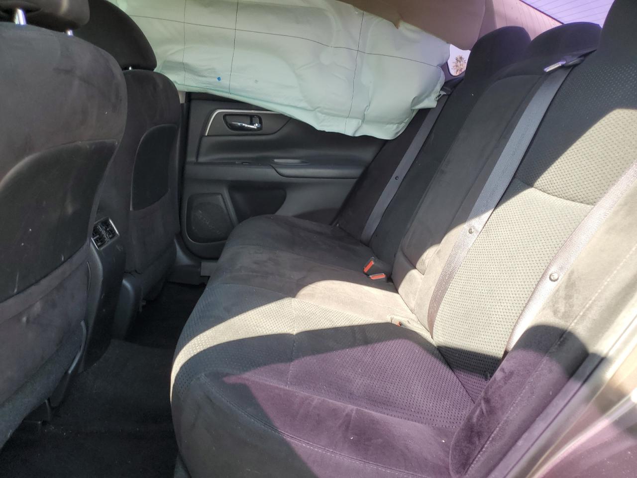 2015 Nissan Altima 2.5 VIN: 1N4AL3AP1FC288147 Lot: 85599055