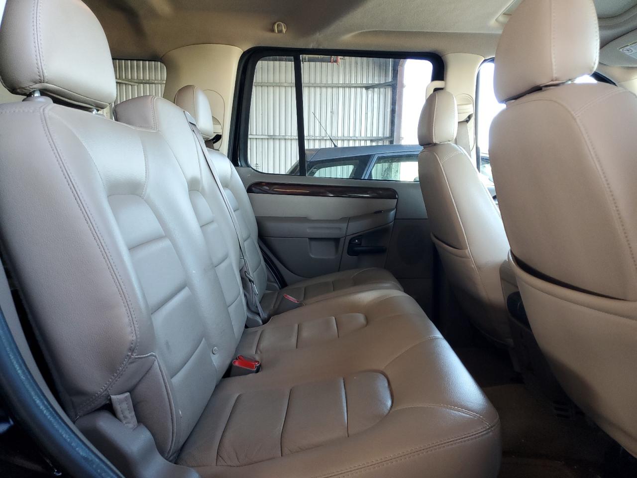 2005 Ford Explorer Limited VIN: 1FMDU75E25UB83562 Lot: 80660215