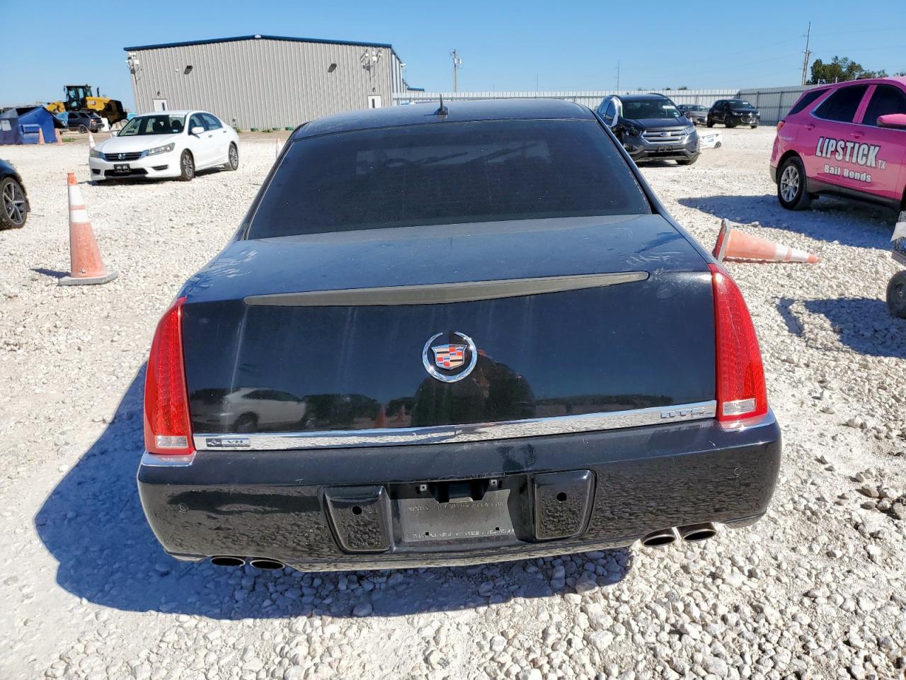 2007 Cadillac Dts VIN: 1G6KD57Y07U121073 Lot: 89933695