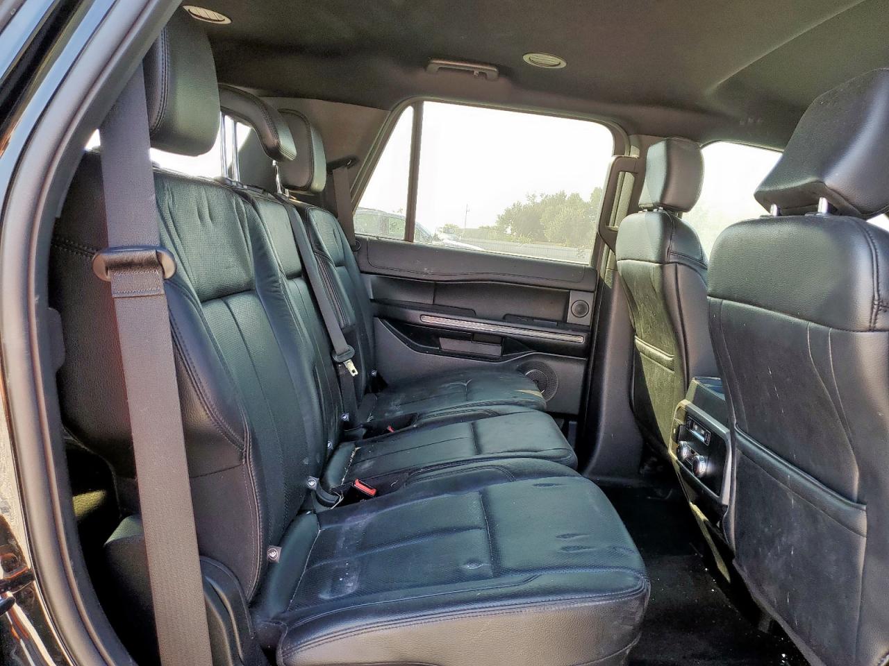 2018 Ford Expedition Xlt VIN: 1FMJU1HT8JEA15519 Lot: 85301665