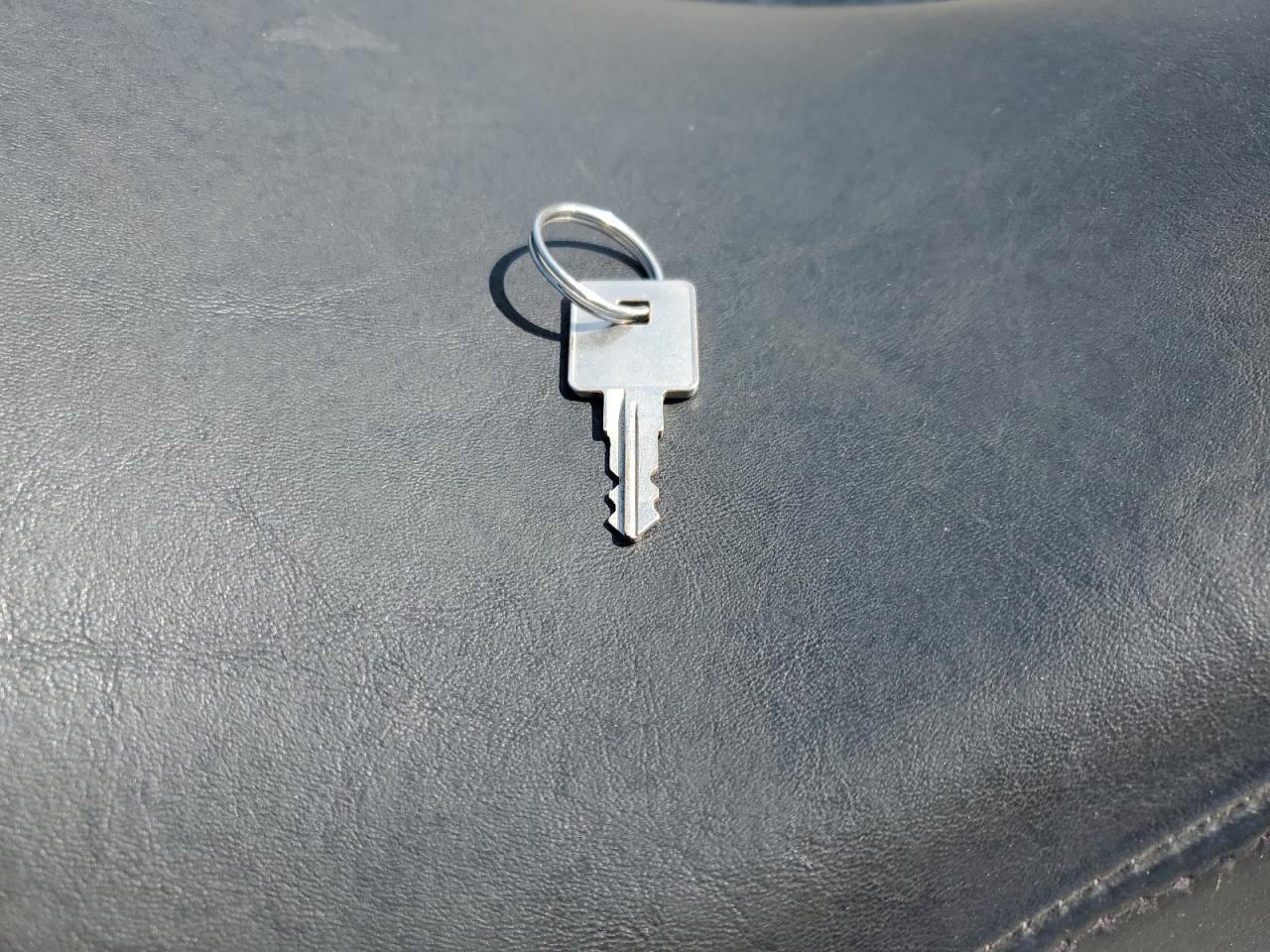 2008 Harley-Davidson Xl1200 C VIN: 1HD1CT3398K422480 Lot: 80699525