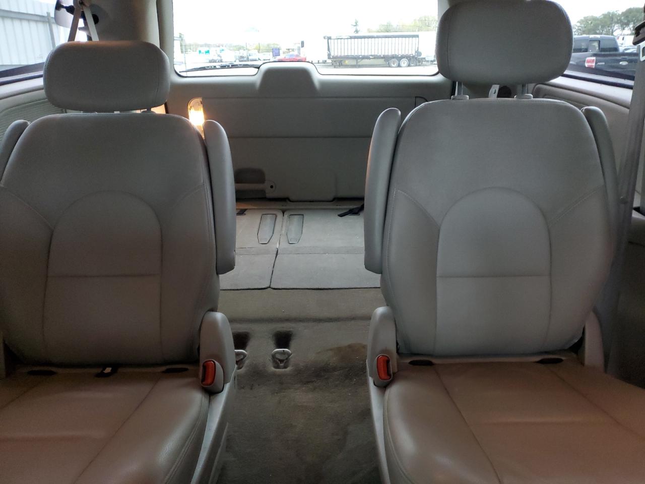 2005 Chrysler Town & Country Limited VIN: 2C4GP64L75R422443 Lot: 89512675