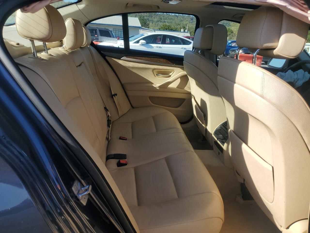 2012 BMW 528 Xi VIN: WBAXH5C57CDW04635 Lot: 86229815