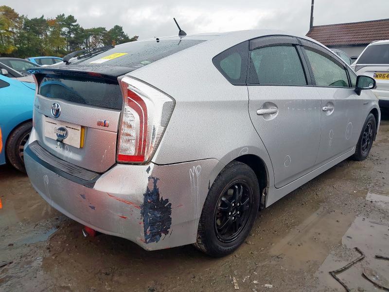 2013 TOYOTA PRIUS HYBRID 