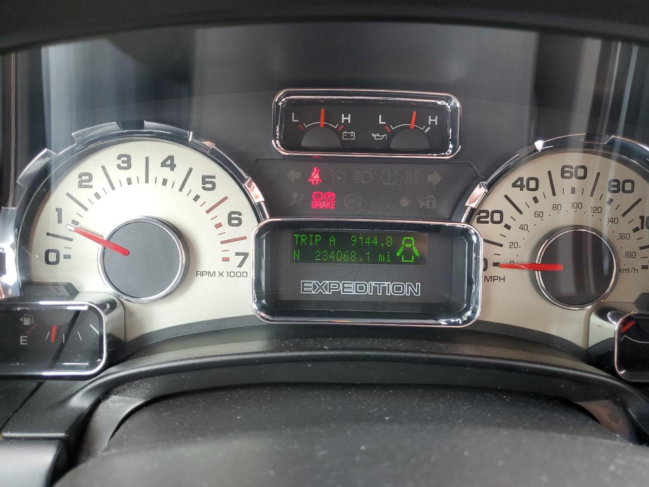 2008 Ford Expedition Eddie Bauer VIN: 1FMFU18528LA49551 Lot: 81975395