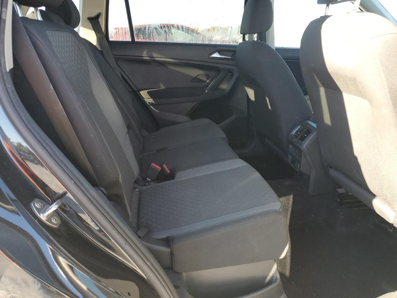 2018 Volkswagen Tiguan S VIN: 3VV0B7AX2JM061784 Lot: 84416415