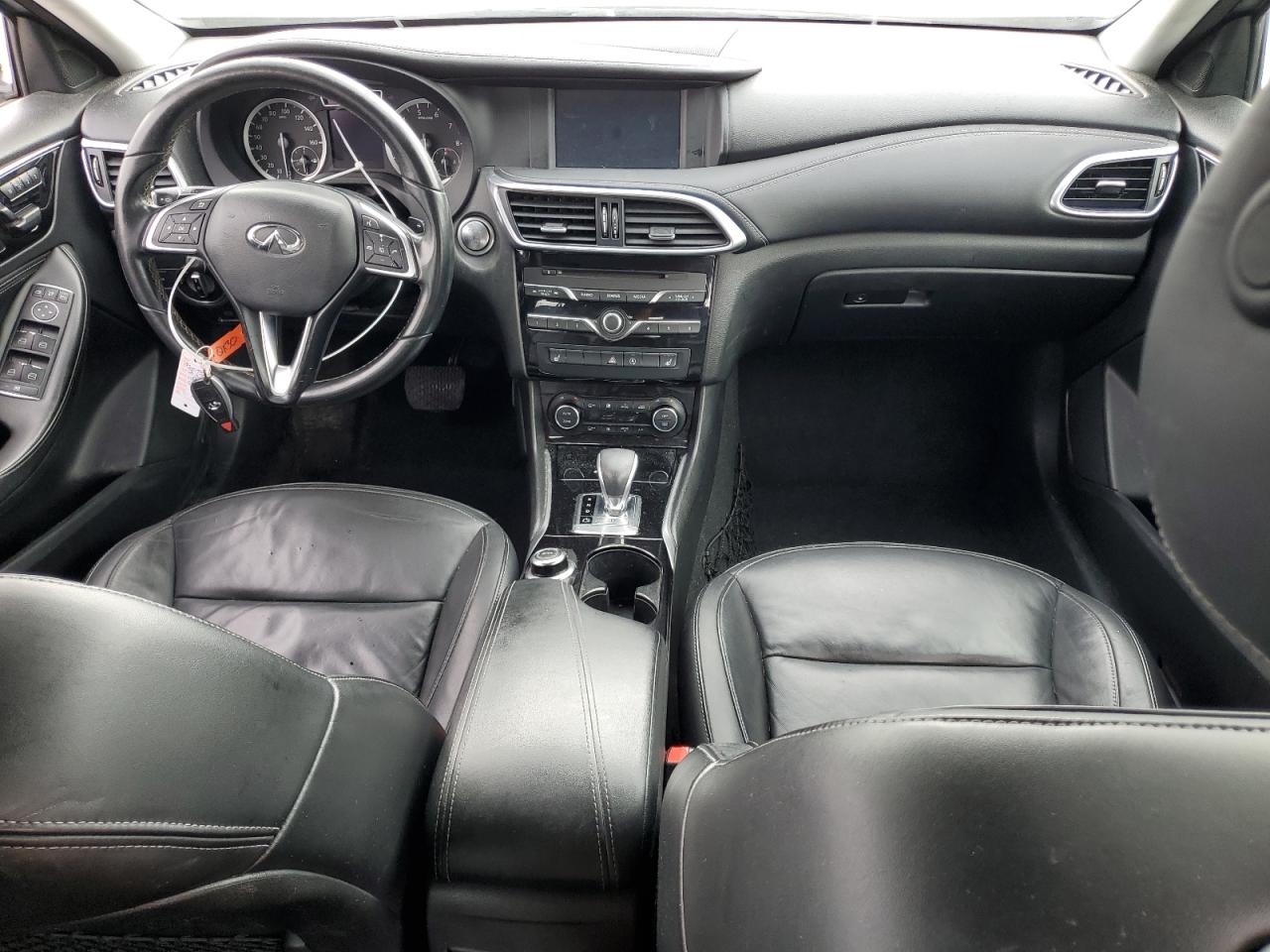 QX30 QX30