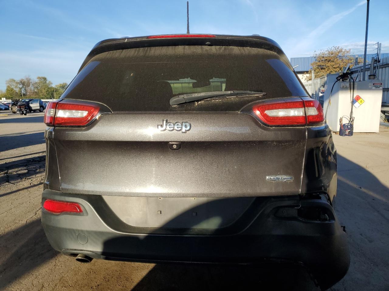 2016 Jeep Cherokee Latitude VIN: 1C4PJLCB0GW107664 Lot: 86885135