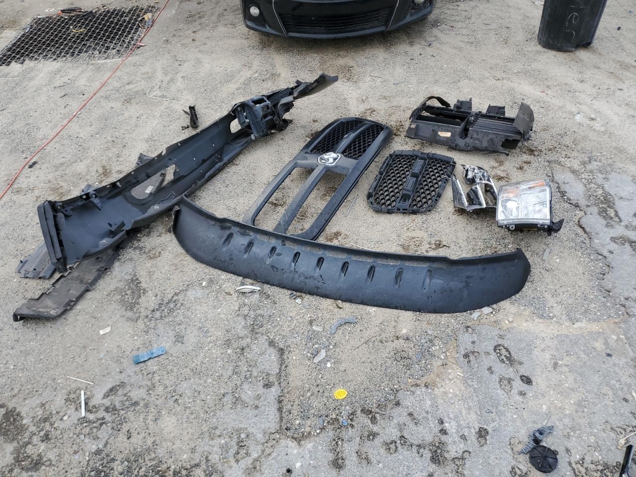 2023 GMC Sierra K1500 At4X VIN: 3GTUUFEL3PG323556 Lot: 82227975