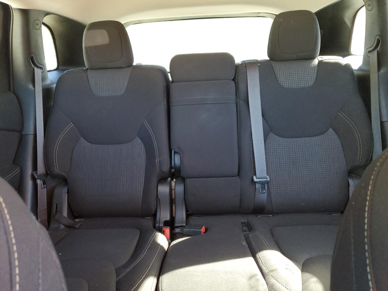 2016 Jeep Cherokee Latitude VIN: 1C4PJMCB7GW333058 Lot: 89691255