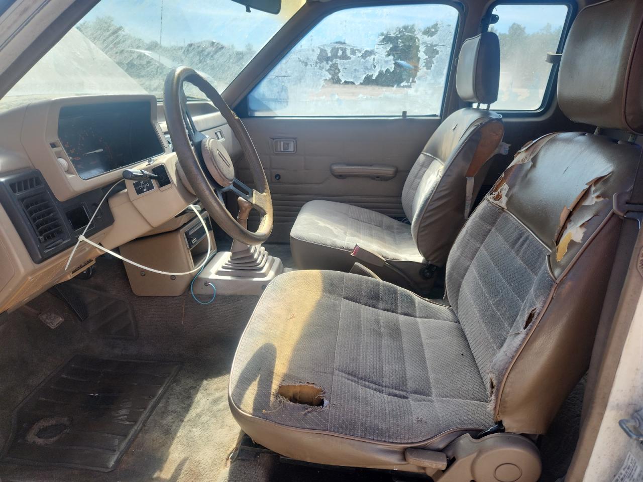 1991 Mazda B2600 Cab Plus VIN: JM2UF3146M0142275 Lot: 90036395