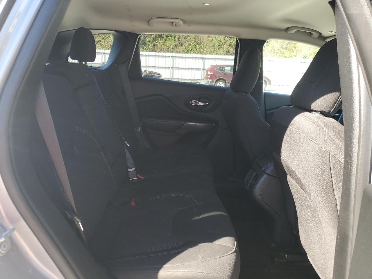 2019 Jeep Cherokee Latitude VIN: 1C4PJMCB5KD233867 Lot: 87063755