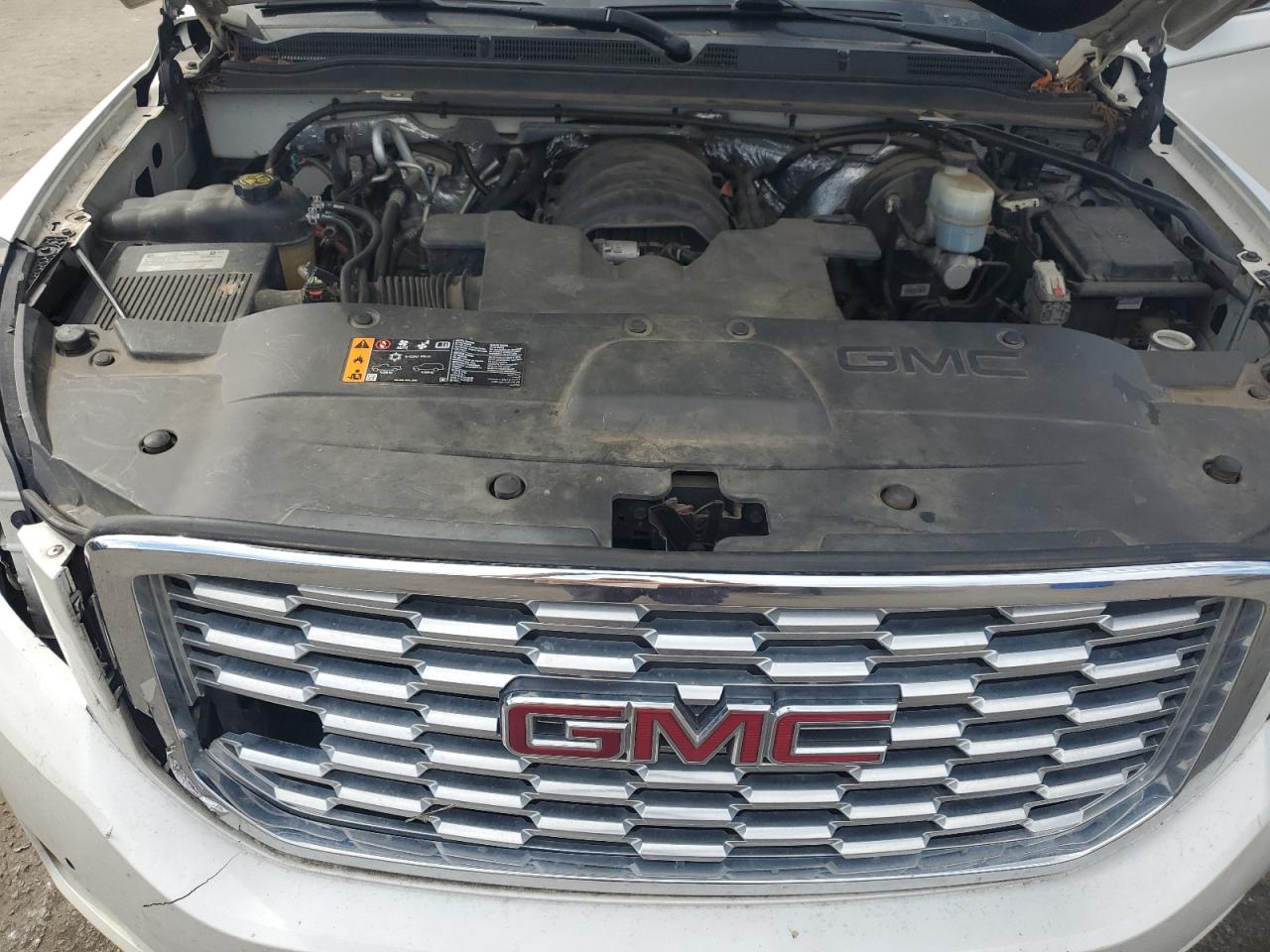 2018 GMC Yukon Xl Denali VIN: 1GKS1HKJ2JR124055 Lot: 85879665