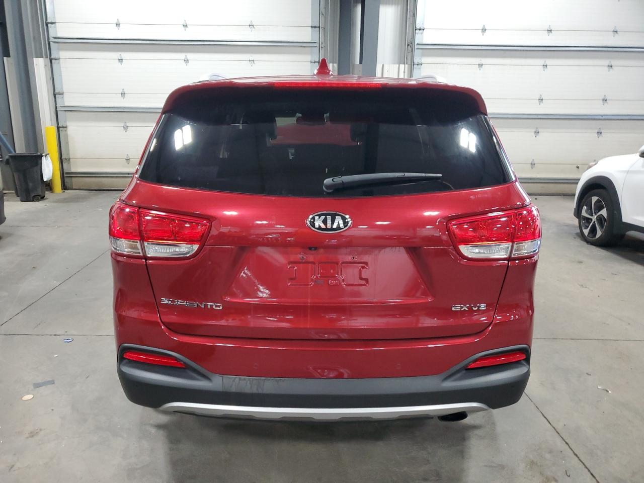 2017 Kia Sorento Ex VIN: 5XYPHDA56HG228468 Lot: 85761455