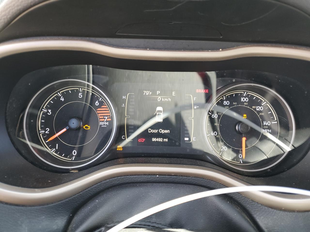 2017 Jeep Cherokee Latitude VIN: 1C4PJMCBXHD220542 Lot: 89563125