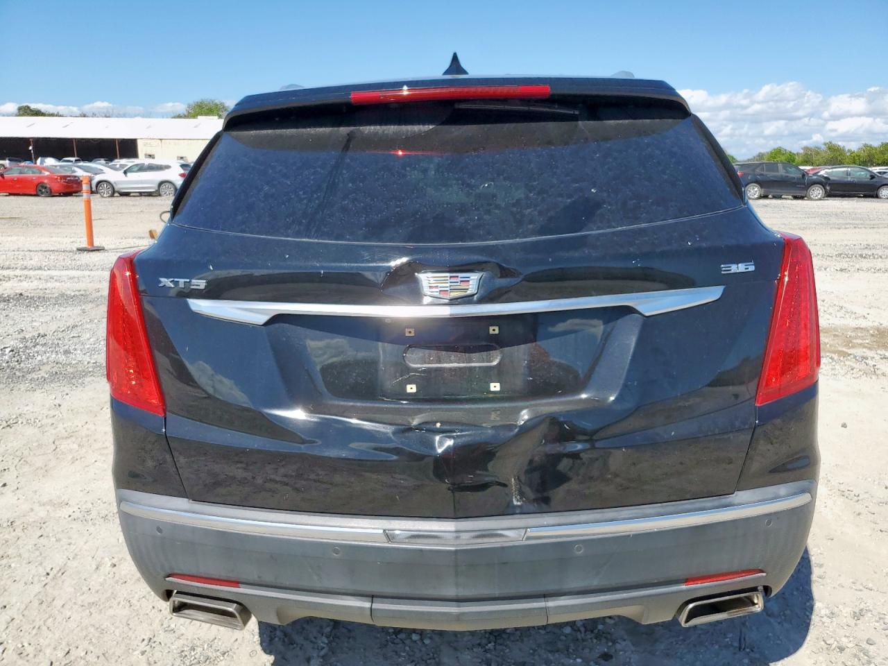 2017 Cadillac Xt5 Luxury VIN: 1GYKNBRS9HZ101551 Lot: 82484675