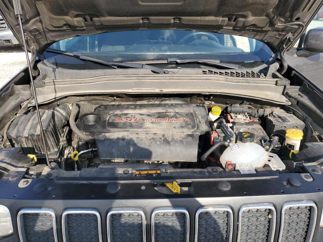 2020 Jeep Renegade Latitude VIN: ZACNJABB3LPL40925 Lot: 82221945