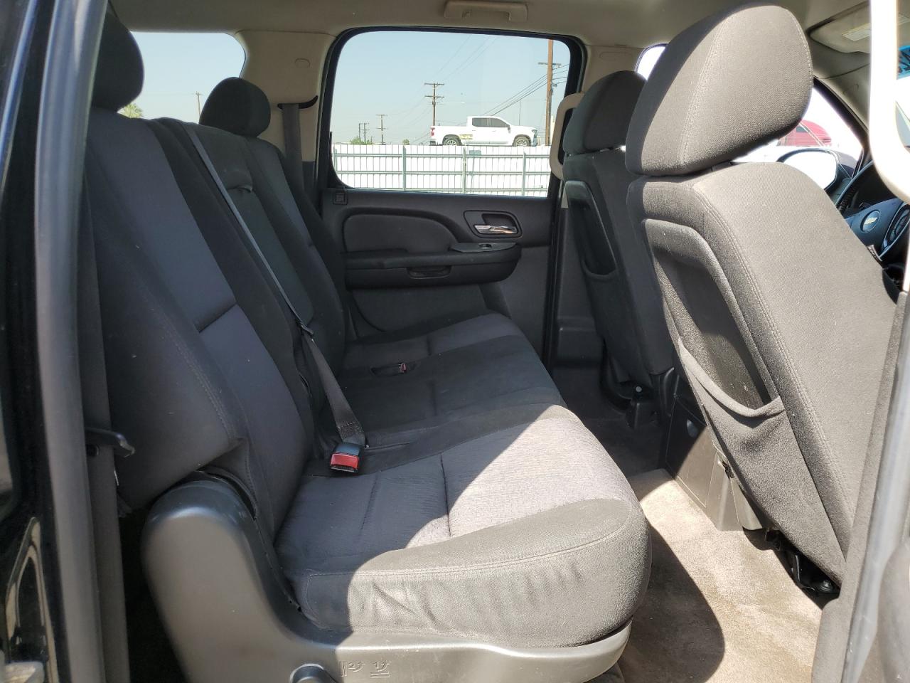 2010 Chevrolet Suburban C1500 Ls VIN: 1GNUCHE02AR239103 Lot: 86162425
