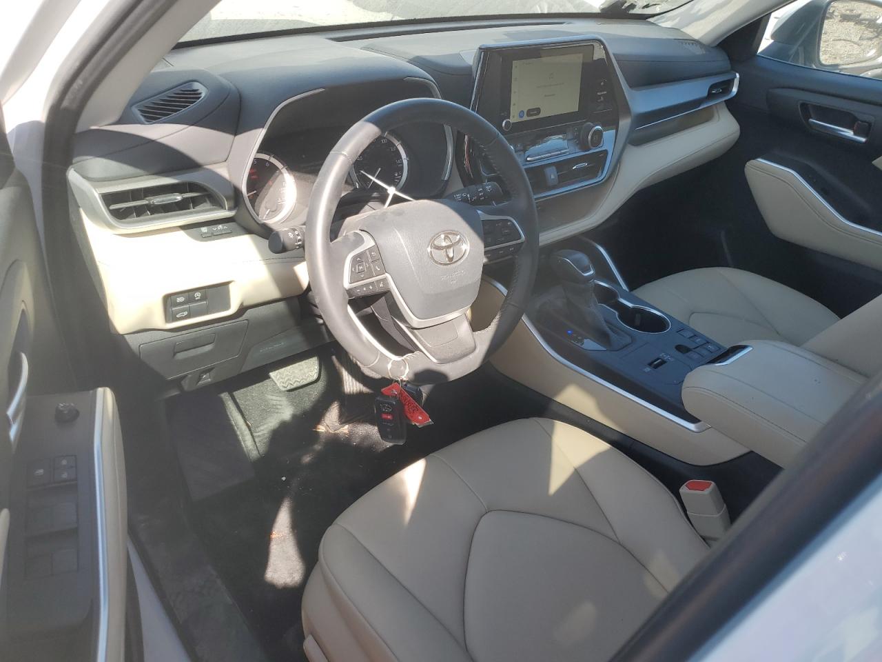 2024 Toyota Highlander Le VIN: 5TDKDRAH4RS549815 Lot: 82062715