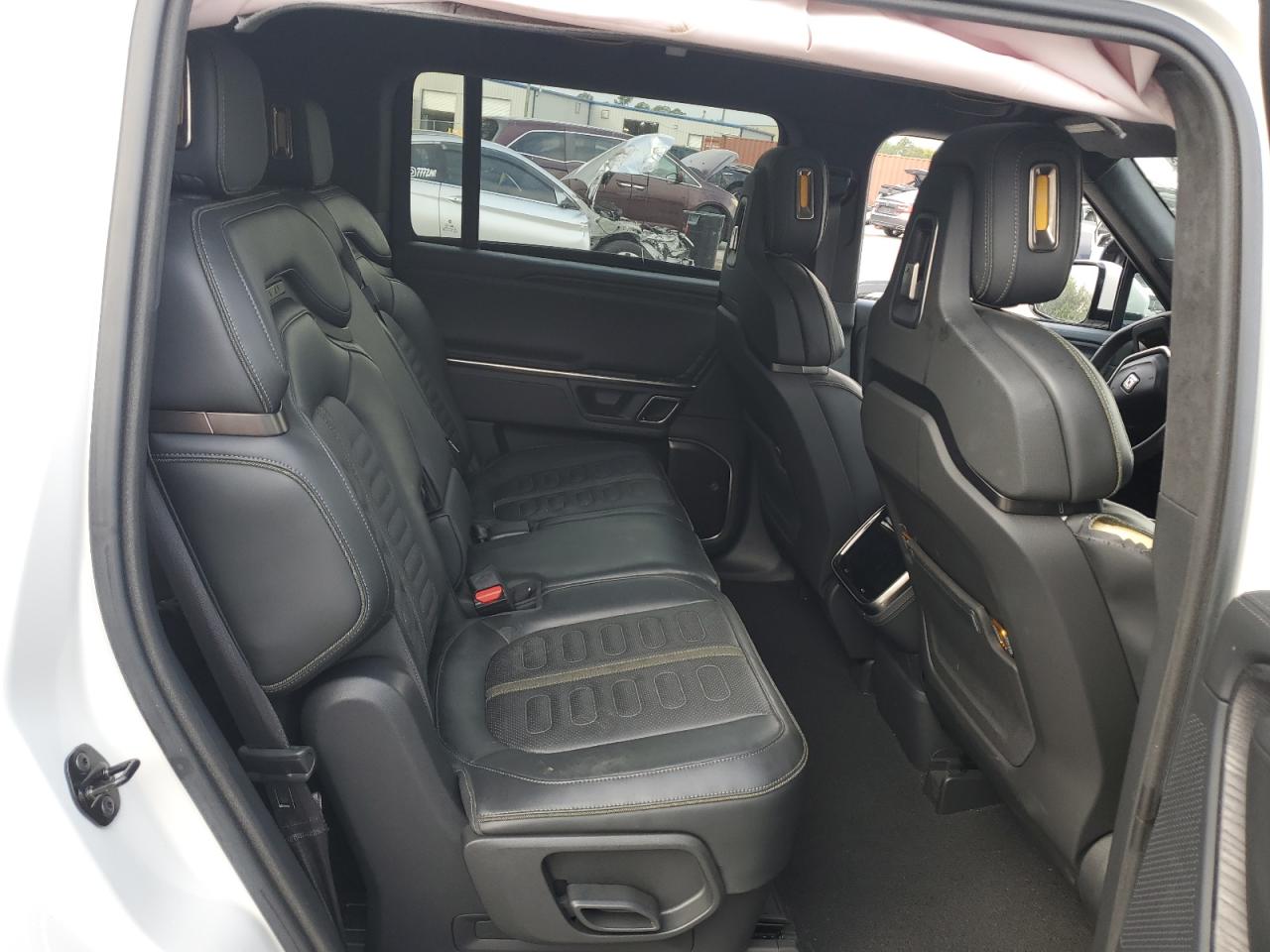 2024 Rivian R1S Adventure VIN: 7PDSGBBA0RN040075 Lot: 89470055