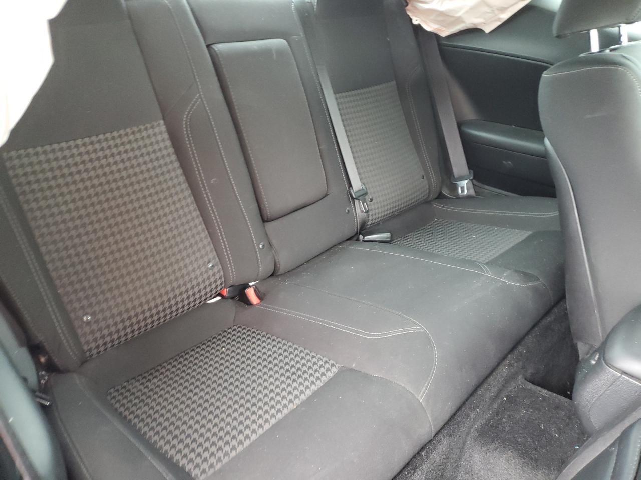 2015 Dodge Challenger Sxt VIN: 2C3CDZAT6FH710303 Lot: 82362675