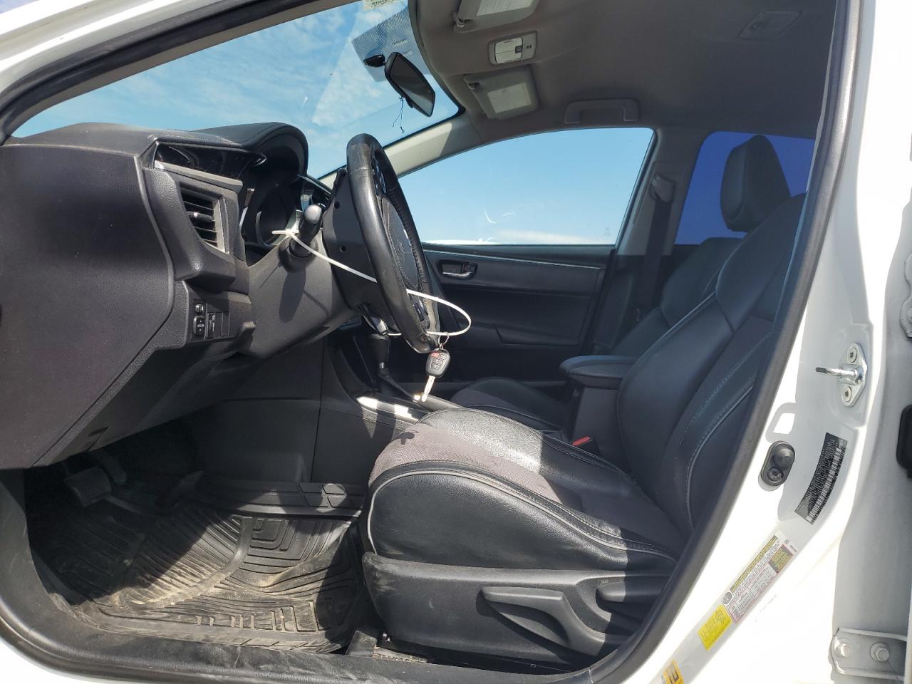 2015 Toyota Corolla L VIN: 5YFBURHE2FP301837 Lot: 84974485