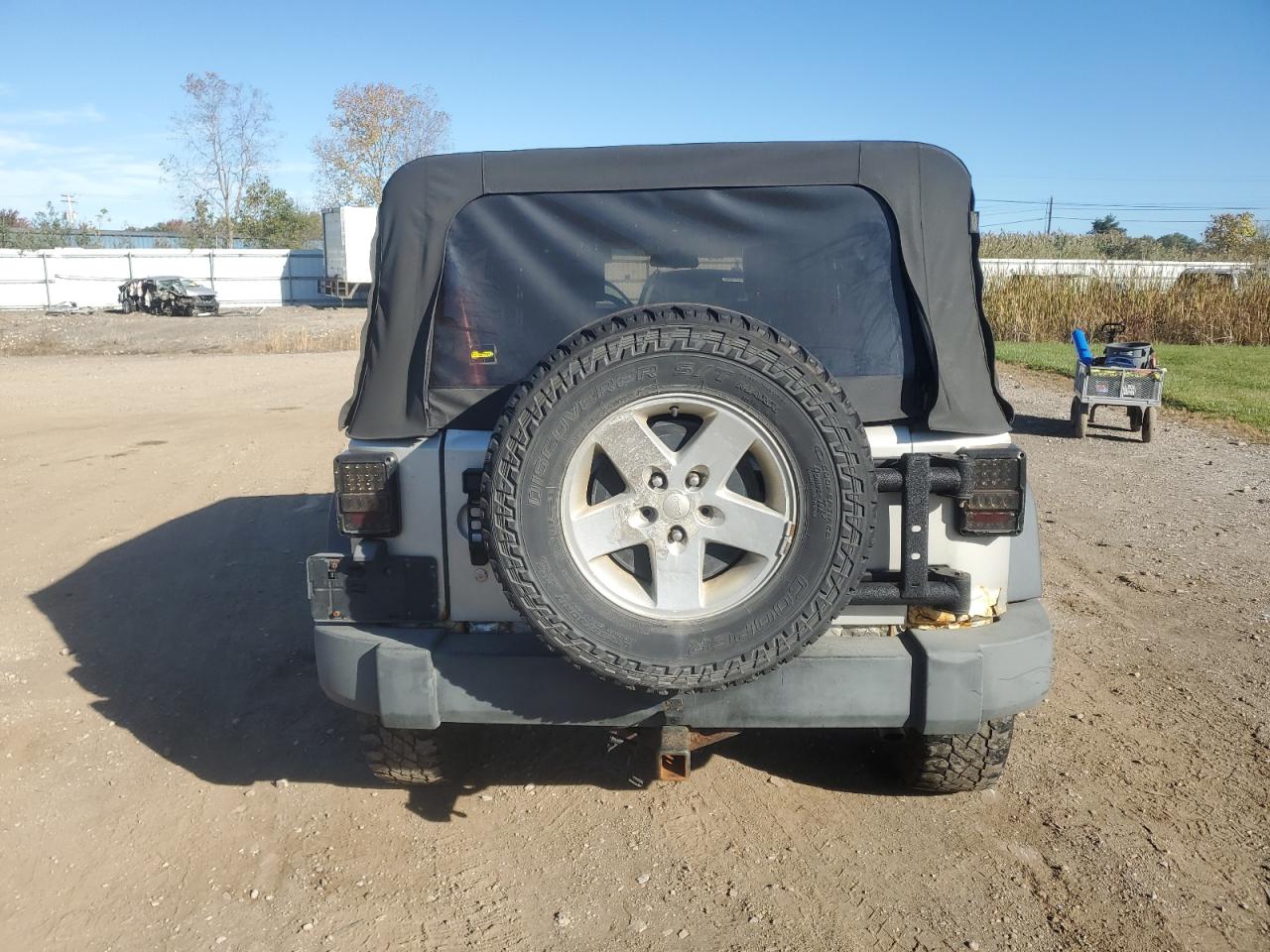 2007 Jeep Wrangler X VIN: 1J4GA39197L122660 Lot: 84707465