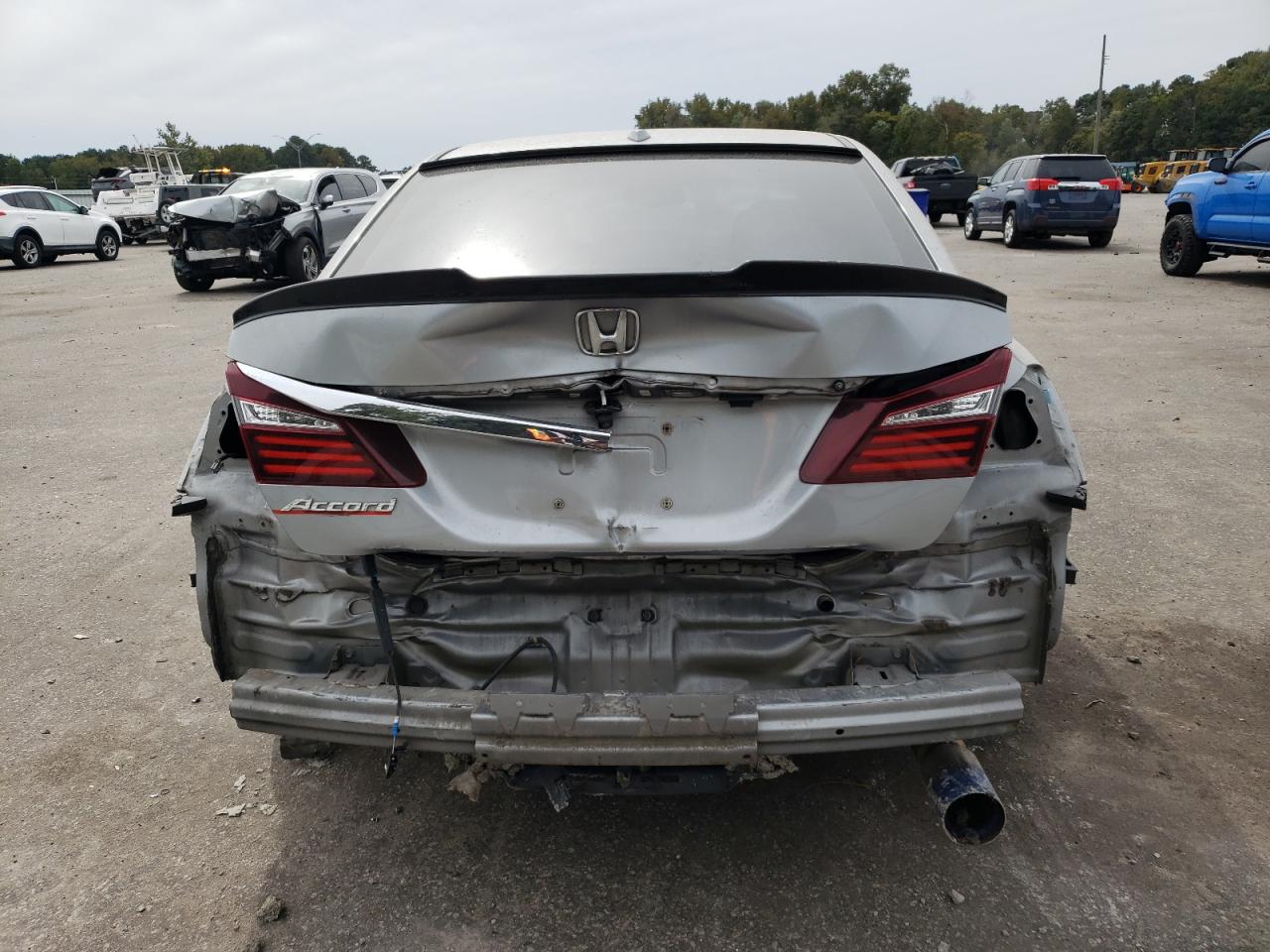 2017 Honda Accord Exl VIN: 1HGCR2F81HA227068 Lot: 82403125