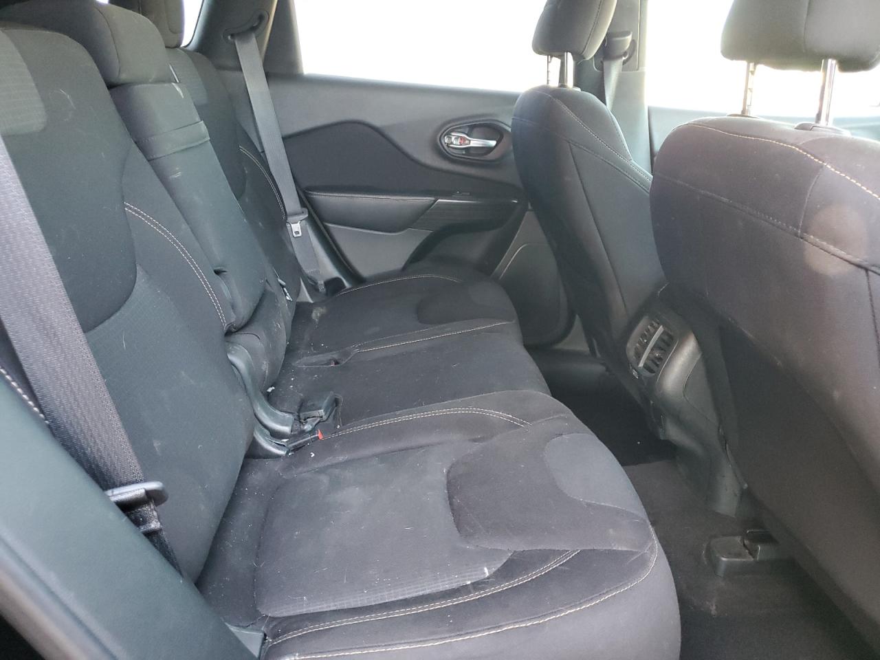 2017 Jeep Cherokee Latitude VIN: 1C4PJLCB6HW540696 Lot: 85782465