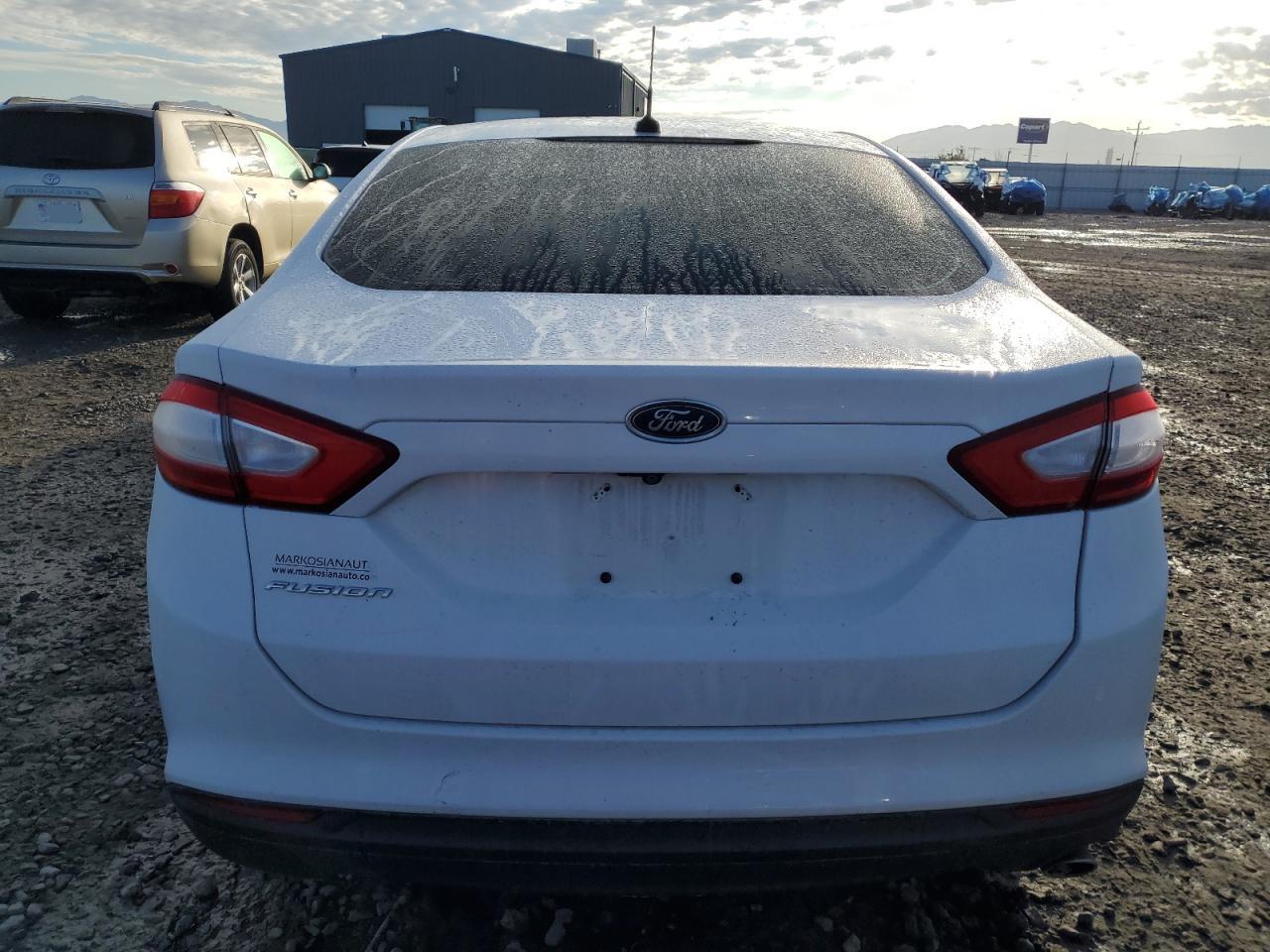 2016 Ford Fusion S VIN: 3FA6P0G70GR147993 Lot: 84700295