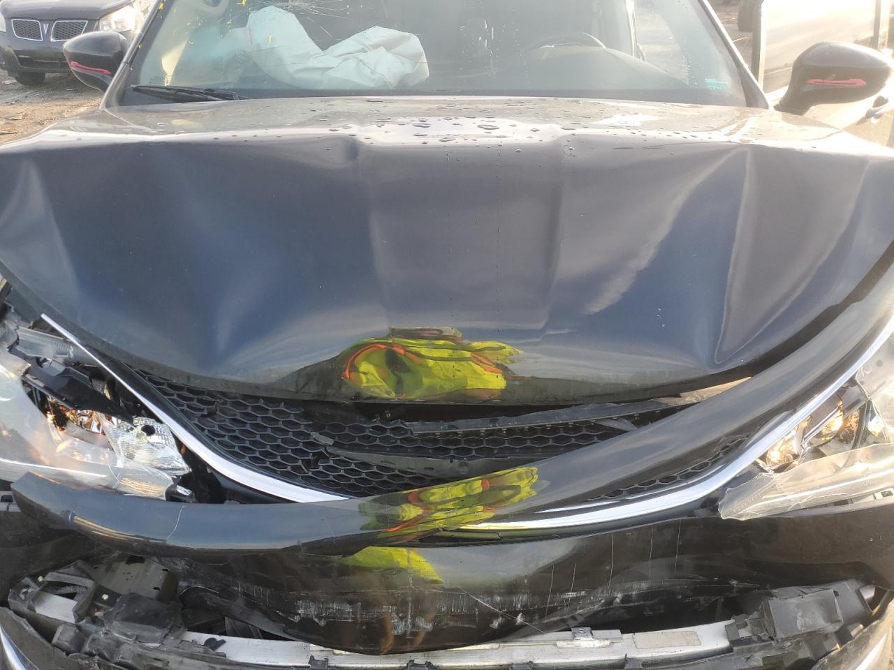 2019 Chrysler Pacifica Touring L VIN: 2C4RC1BG0KR581524 Lot: 82570795