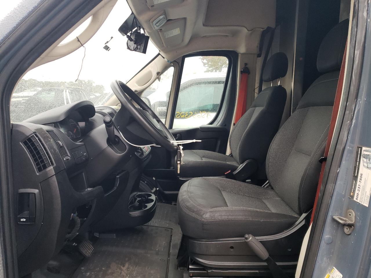 Фото: 3C6URVJG3LE129448