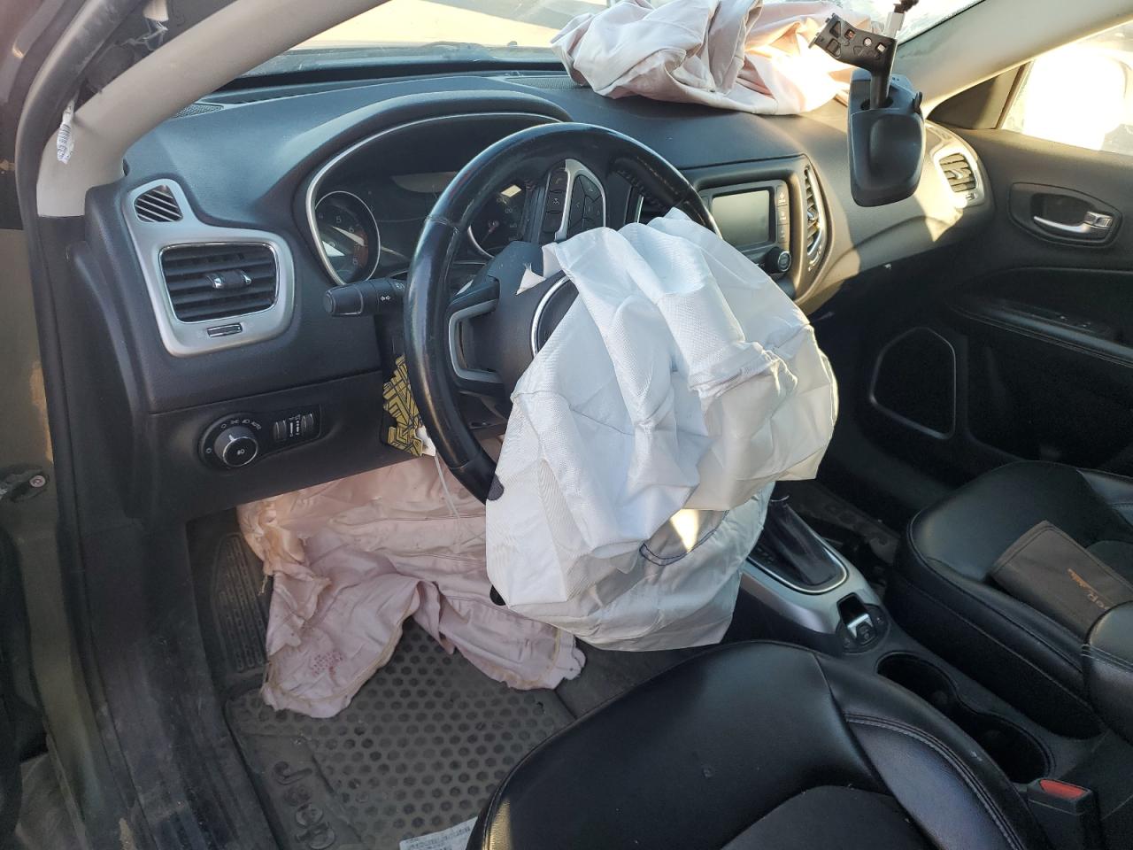 2018 Jeep Compass Latitude VIN: 3C4NJDBB1JT116837 Lot: 85108785