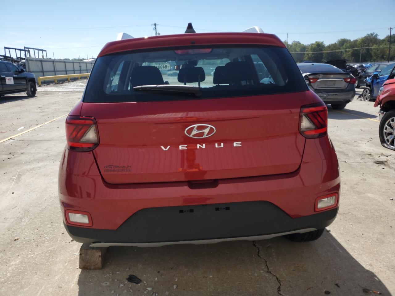 2021 Hyundai Venue Sel VIN: KMHRC8A35MU126242 Lot: 84901925