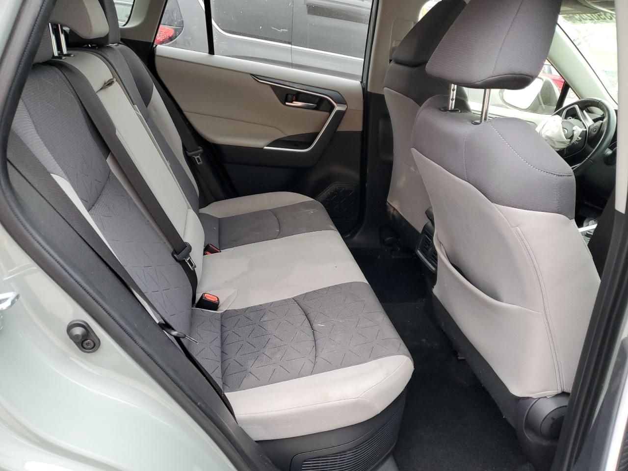 2019 Toyota Rav4 Xle VIN: JTMRWRFV9KJ020581 Lot: 85390265