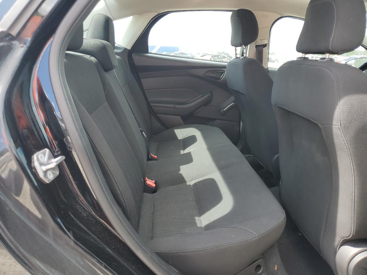 2017 Ford Focus S VIN: 1FADP3E29HL231942 Lot: 89488715