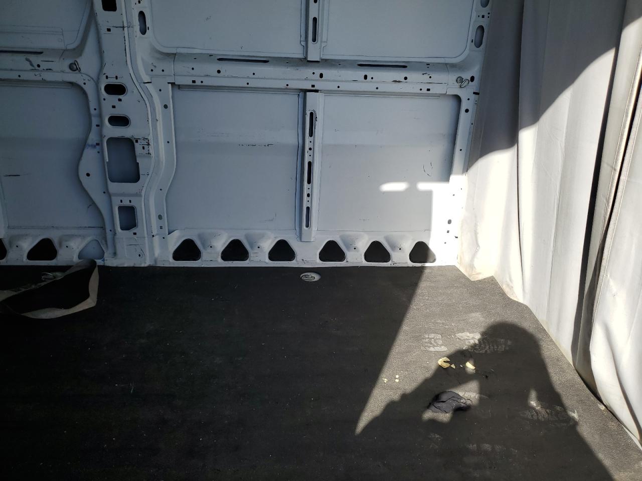 2022 Ram Promaster 2500 Delivery Van VIN: 3C6LRVDG9NE107576 Lot: 87078365