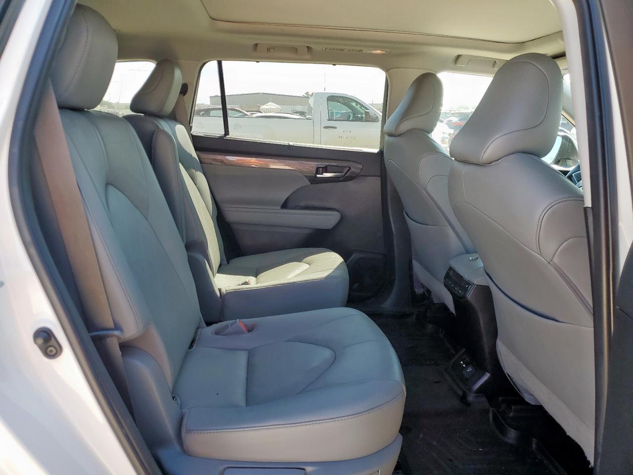 2020 Toyota Highlander Hybrid Platinum VIN: 5TDFARAH0LS001974 Lot: 85938435