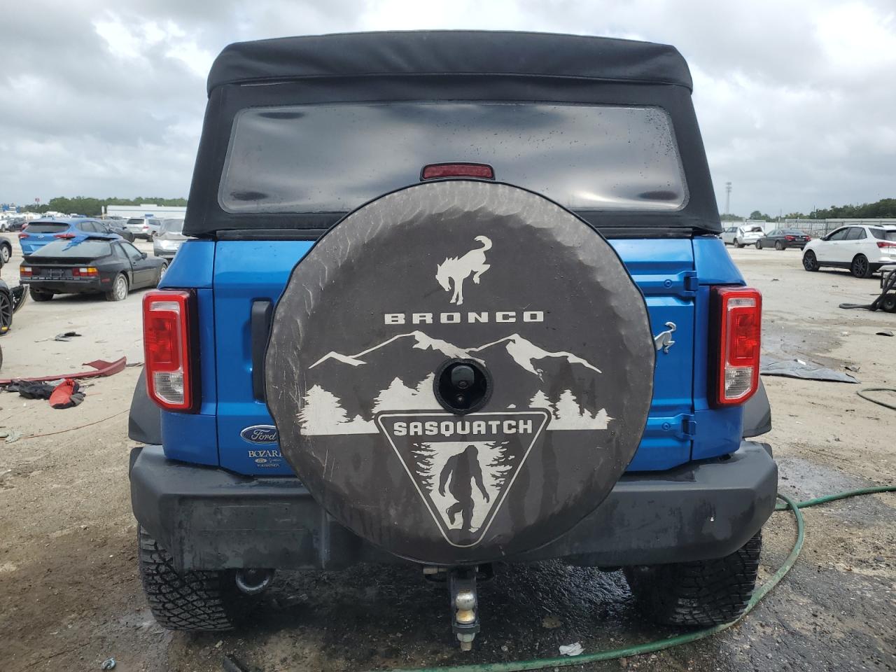 2021 Ford Bronco Base VIN: 1FMDE5DH7MLA87542 Lot: 84766175