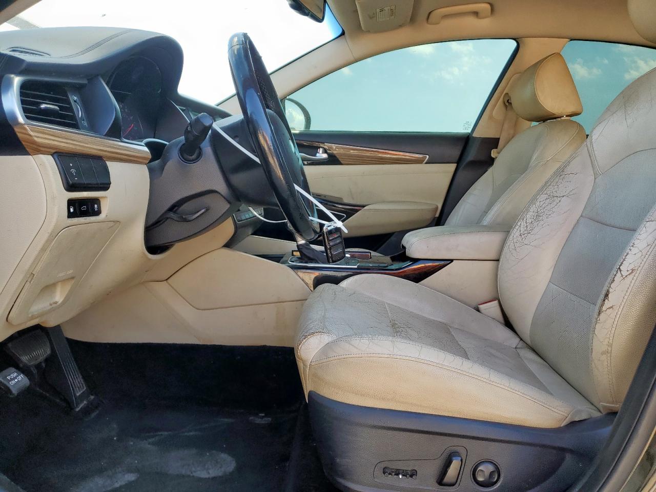 2017 Kia Cadenza Premium VIN: KNALB4J1XH5094146 Lot: 86190235