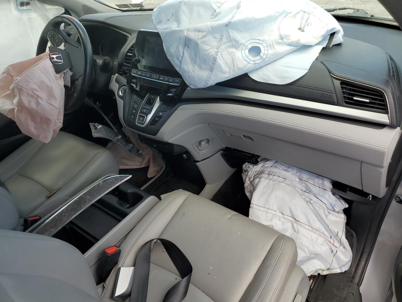 2018 Honda Odyssey Touring VIN: 5FNRL6H8XJB006550 Lot: 85768515