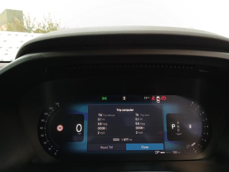 2025 VOLVO XC40 2.0 B4P PLUS DARK 5DR AUTO