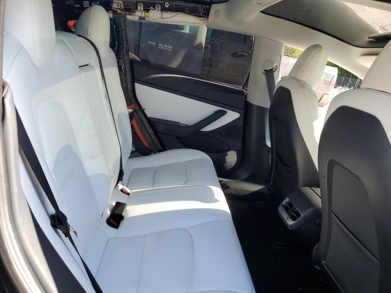 2019 Tesla Model 3 VIN: 5YJ3E1EB9KF195051 Lot: 84443395