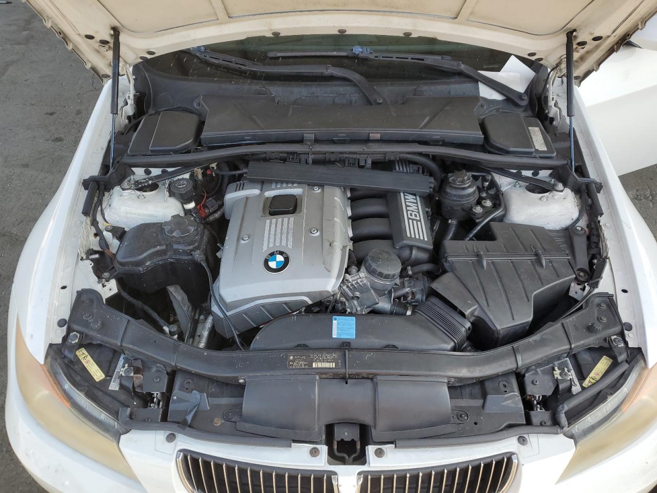 2006 BMW 330 I VIN: WBAVB33516PS14128 Lot: 82247535