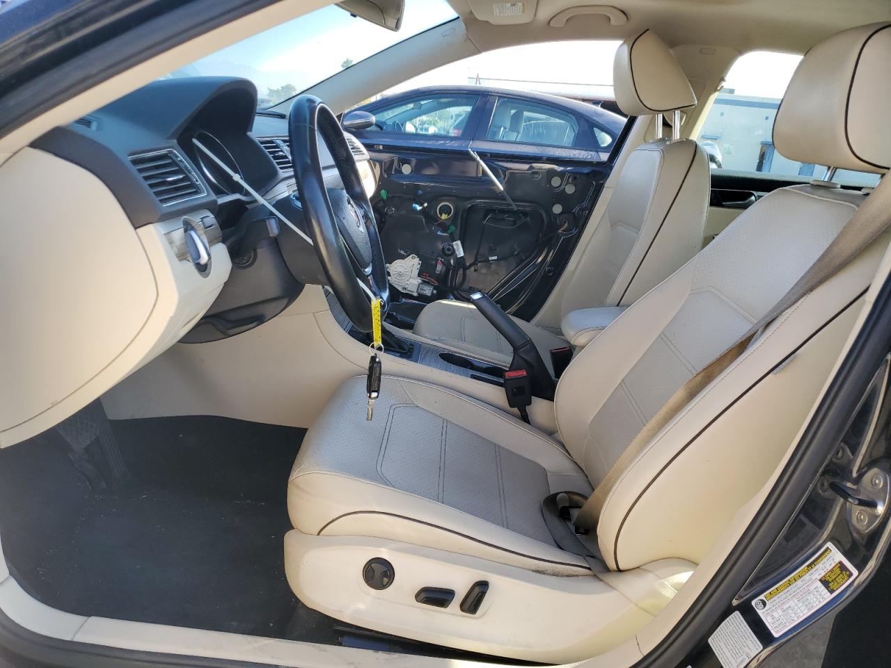 2017 Volkswagen Passat Se VIN: 1VWBT7A31HC020332 Lot: 85940475